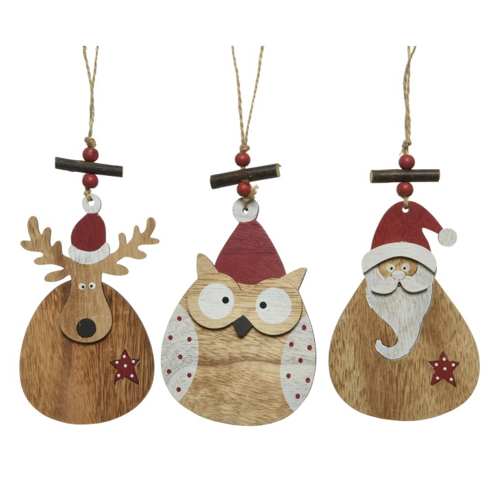 Houten kerstversieringen: rendier, uil en kerstman met mutsen en kleurrijke accenten.