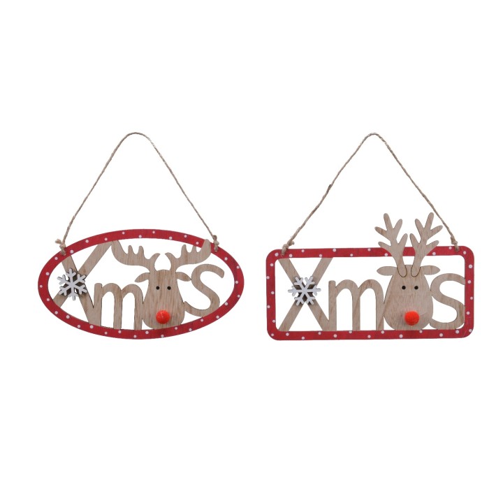 Twee houten kerstdecoraties met rendieren, rode accenten en speelse letters.