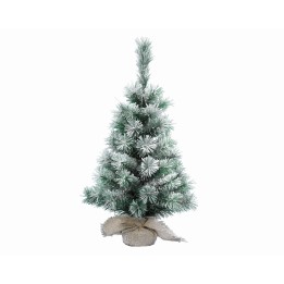 Sapin artificiel vert, branches enneigées, base en toile de jute, ambiance festive.