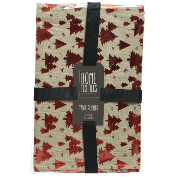 Nappe décorative beige ornée de sapins rouges, emballée avec un ruban noir.