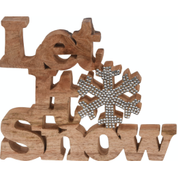 Lettre en bois sculpté, neige décorée de strass, ambiance hivernale chaleureuse.