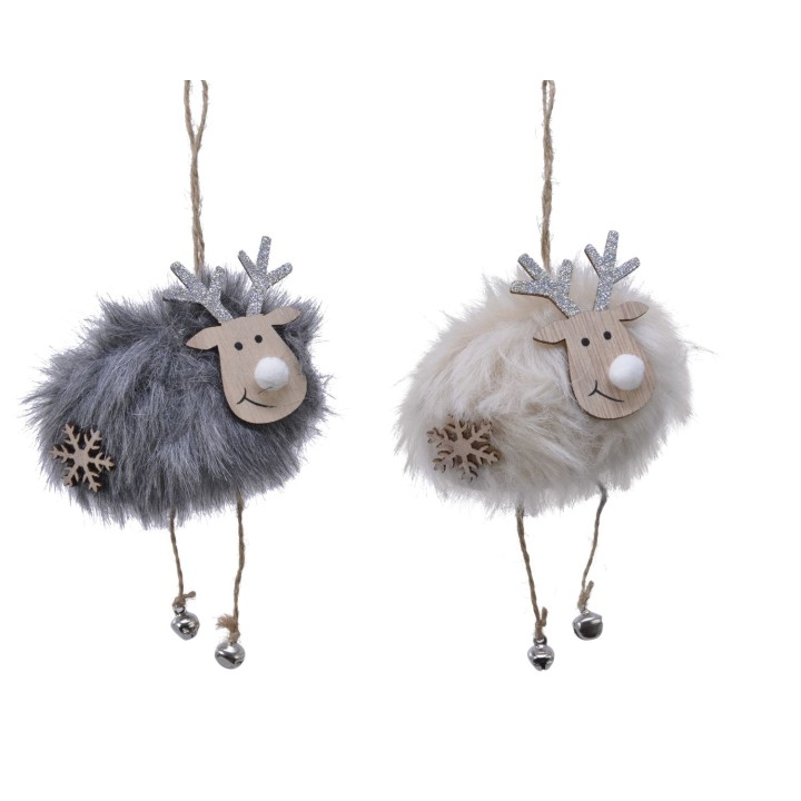 Schattige rendierdecoraties van pluizig materiaal in grijs en wit met houten details.