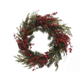 Couronne festive en feuillage vert, baies rouges et accents dorés, élégante et naturelle.