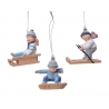 3 figurines: ski, snowboard et traîneau