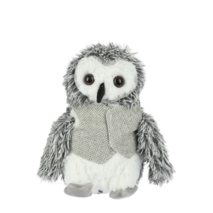 Schattige pluche uil met grijze en witte kleuren, een herringbone vestje en grote ogen.