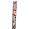 Zilveren inpakpapier met vrolijke kerstman en sneeuwvlokken in rood en zwart.