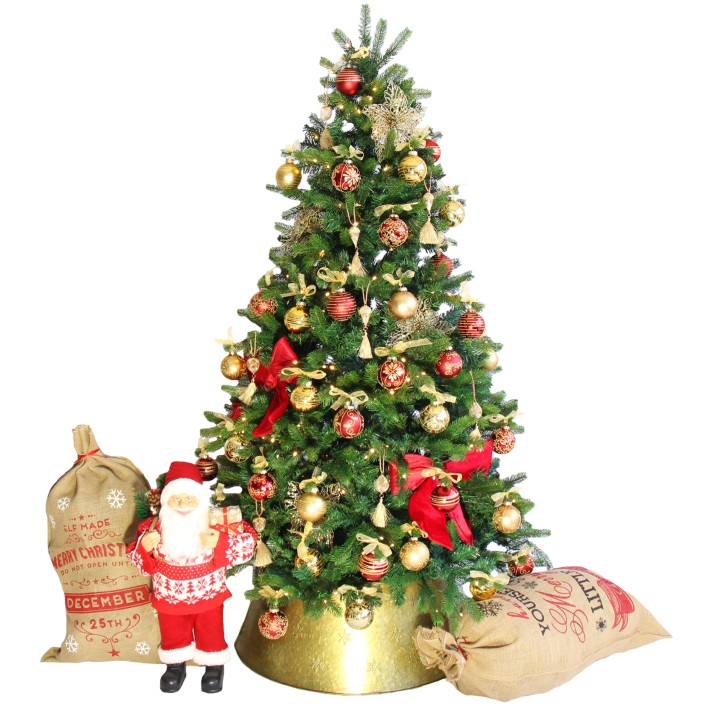 Sapin de Noël décoré, ornements dorés et rouges, avec un bonhomme de neige et des sacs cadeaux.