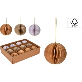 Verschillende papieren ballen in aardetinten, met een goudkleurige draad om op te hangen.