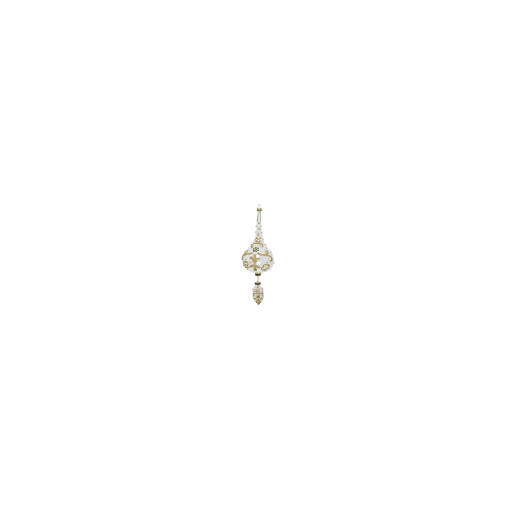 Elegante, gouden hangdecoratie met verfijnde patronen en een sierlijke vorm.