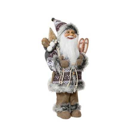 Père Noël en peluche, costume décoré, portant un sac et des skis, ambiance festive. Père Noël en peluche, costume décoré, portant un sac et des skis, ambiance festive.