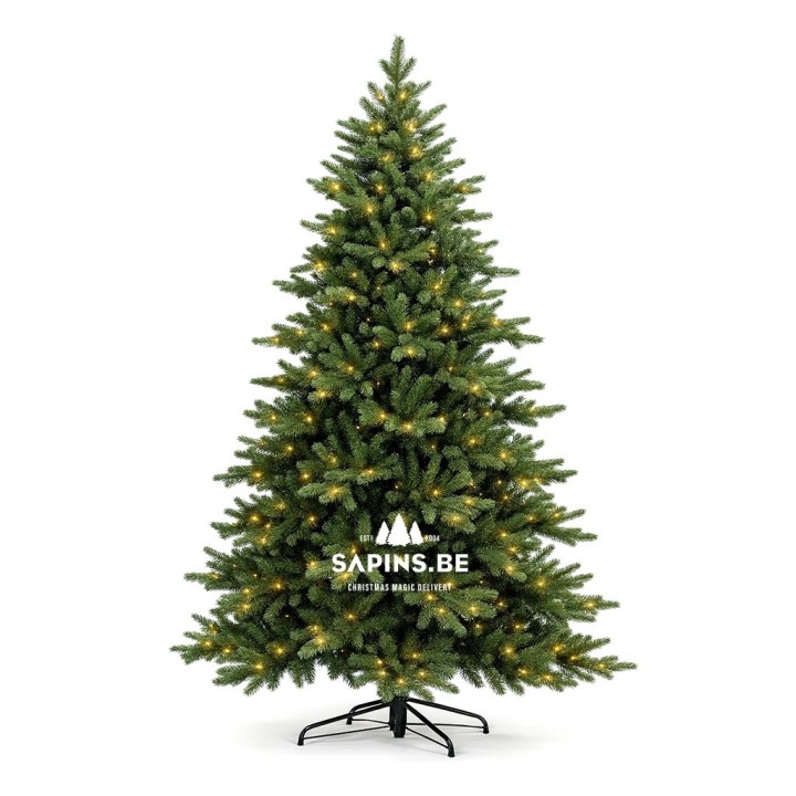Sapins artificiels verdoyants illuminés, en forme conique, sur support métallique.