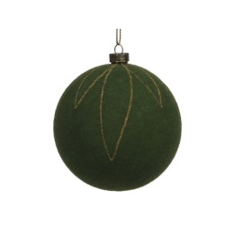 Donkergroene kerstbal met gouden lijnen in bloemvorm, zacht en elegant.