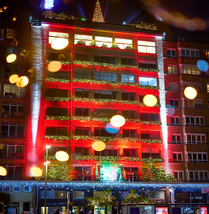 Arbre en bois avec lumière LED Noël El Corte Inglés · Maison · El Corte  Inglés