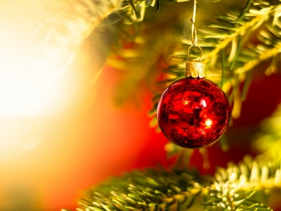 Quelles sont les origines des boules de Noël ?
